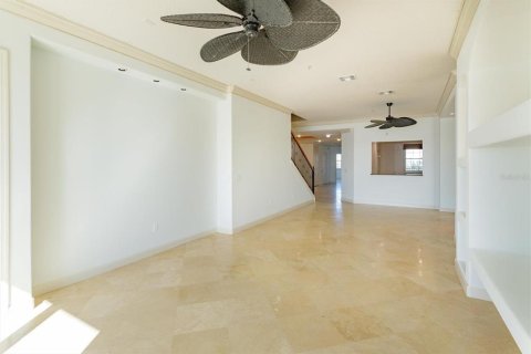 Condominio en venta en Orlando, Florida, 3 dormitorios, 315.96 m2 № 2165885 - foto 16