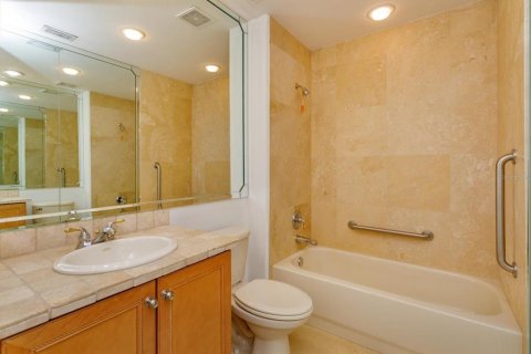 Condominio en venta en Orlando, Florida, 3 dormitorios, 315.96 m2 № 2165885 - foto 25