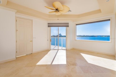 Condominio en venta en Orlando, Florida, 3 dormitorios, 315.96 m2 № 2165885 - foto 20