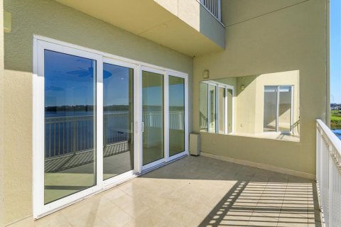 Condominio en venta en Orlando, Florida, 3 dormitorios, 315.96 m2 № 2165885 - foto 19