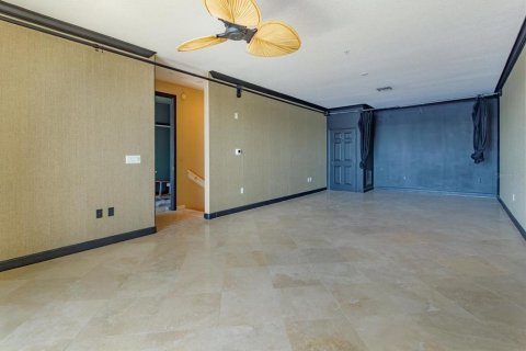Condominio en venta en Orlando, Florida, 3 dormitorios, 315.96 m2 № 2165885 - foto 27