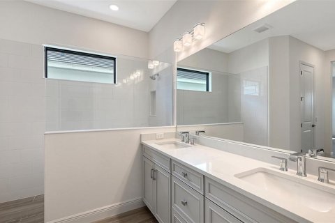 Villa ou maison à vendre à Bradenton, Floride: 3 chambres, 214.51 m2 № 2406979 - photo 4