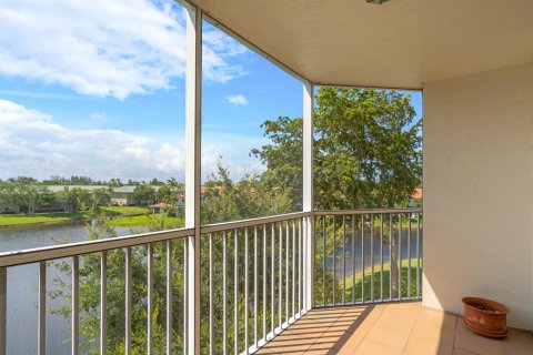 Condo in Tamarac, Florida, 2 bedrooms  № 2245664 - photo 25