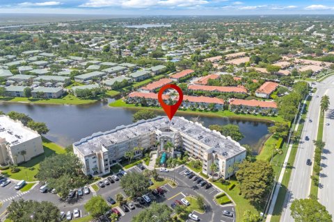 Condo in Tamarac, Florida, 2 bedrooms  № 2245664 - photo 27