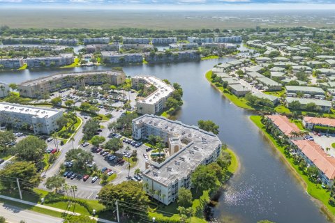 Condo in Tamarac, Florida, 2 bedrooms  № 2245664 - photo 30
