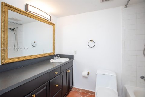 Condominio en alquiler en North Bay Village, Florida, 3 dormitorios, 115.2 m2 № 2001737 - foto 21