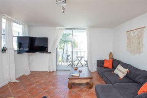 Condominio en alquiler en North Bay Village, Florida, 3 dormitorios, 115.2 m2 № 2001737 - foto 9