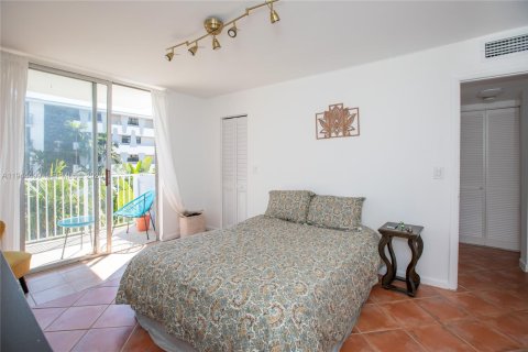 Condominio en alquiler en North Bay Village, Florida, 3 dormitorios, 115.2 m2 № 2001737 - foto 11