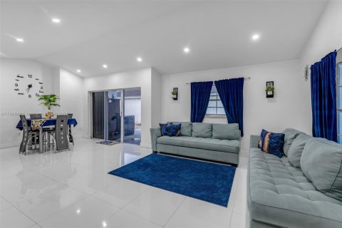 Купить виллу или дом в Майами, Флорида 3 спальни, 119.75м2, № 1943294 - фото 8