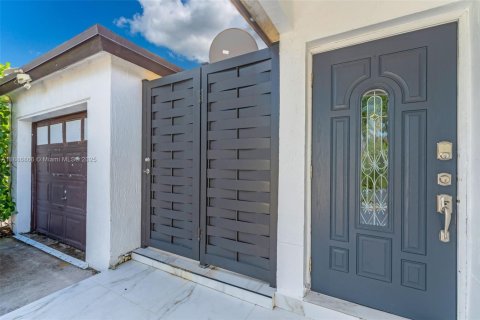 Купить виллу или дом в Майами, Флорида 3 спальни, 119.75м2, № 1943294 - фото 7