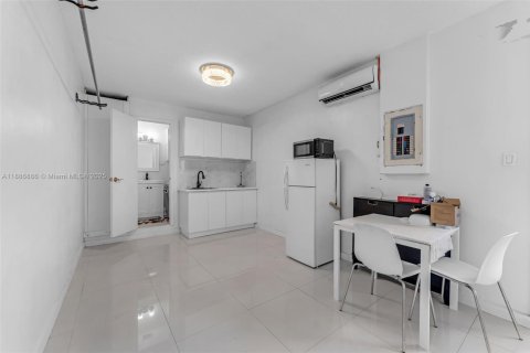 Купить виллу или дом в Майами, Флорида 3 спальни, 119.75м2, № 1943294 - фото 22