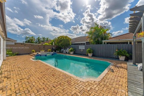 Купить виллу или дом в Майами, Флорида 3 спальни, 119.75м2, № 1943294 - фото 26