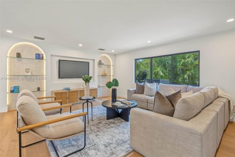 Casa en venta en Pinecrest, Florida, 4 dormitorios, 229 m2 № 2377263 - foto 14