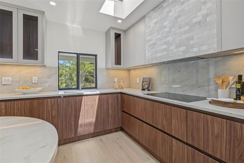 Casa en venta en Pinecrest, Florida, 4 dormitorios, 229 m2 № 2377263 - foto 11
