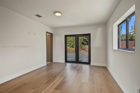 Casa en venta en Pinecrest, Florida, 4 dormitorios, 229 m2 № 2377263 - foto 19