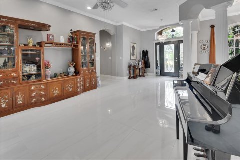 House in Port Orange, Florida 5 bedrooms, 368.82 sq.m. № 2297032 - photo 5