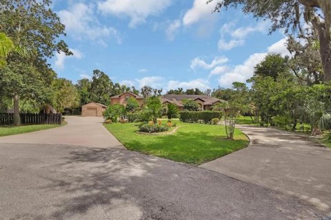 House in Port Orange, Florida 5 bedrooms, 368.82 sq.m. № 2297032 - photo 2