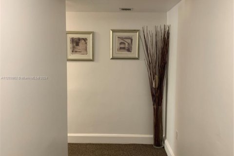 Condominio en venta en Miami, Florida, 1 dormitorio, 60.39 m2 № 1977853 - foto 6