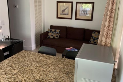 Condominio en venta en Miami, Florida, 1 dormitorio, 60.39 m2 № 1977853 - foto 11
