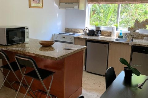 Condominio en venta en Miami, Florida, 1 dormitorio, 60.39 m2 № 1977853 - foto 2