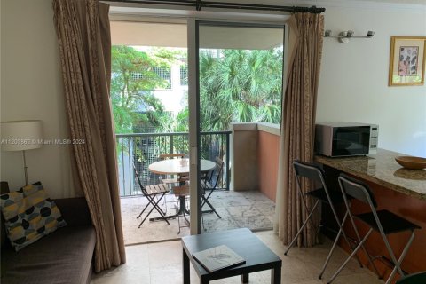Condominio en venta en Miami, Florida, 1 dormitorio, 60.39 m2 № 1977853 - foto 10