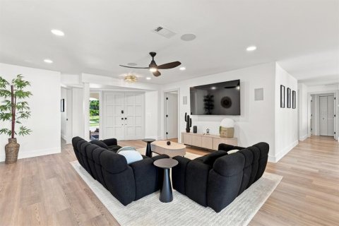Villa ou maison à vendre à Clearwater, Floride: 4 chambres, 220.36 m2 № 2294701 - photo 20