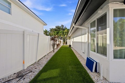 Villa ou maison à vendre à Clearwater, Floride: 4 chambres, 220.36 m2 № 2294701 - photo 8