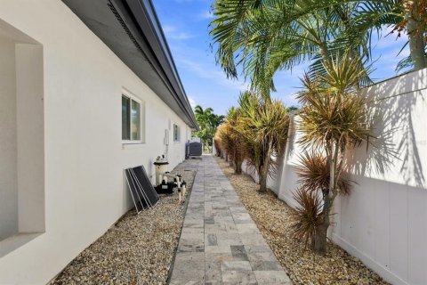 Villa ou maison à vendre à Clearwater, Floride: 4 chambres, 220.36 m2 № 2294701 - photo 11