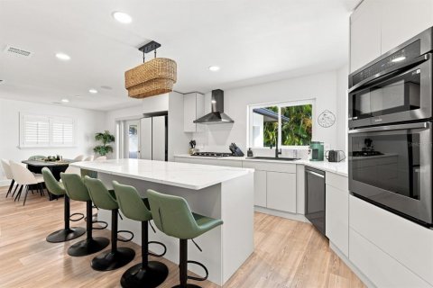 Villa ou maison à vendre à Clearwater, Floride: 4 chambres, 220.36 m2 № 2294701 - photo 23