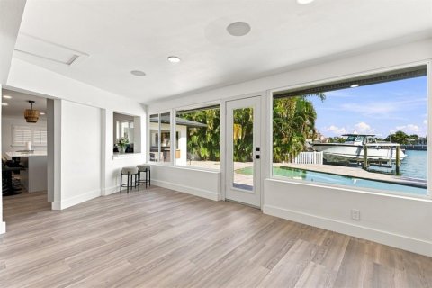Villa ou maison à vendre à Clearwater, Floride: 4 chambres, 220.36 m2 № 2294701 - photo 21
