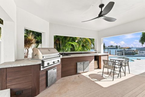 Villa ou maison à vendre à Clearwater, Floride: 4 chambres, 220.36 m2 № 2294701 - photo 12
