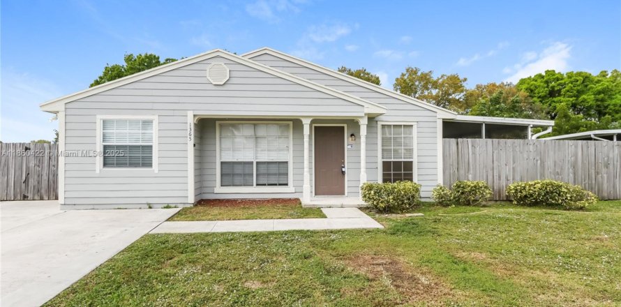 Villa ou maison à Royal Palm Beach, Floride 3 chambres, 121.24 m2 № 1887702