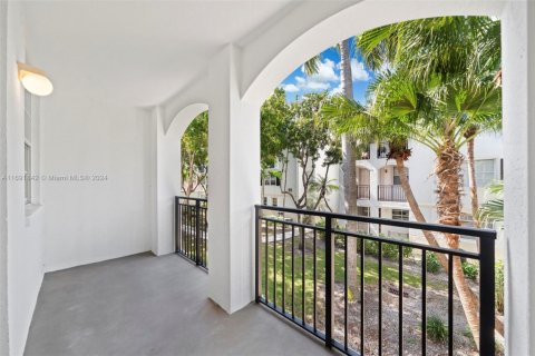 Condo in Aventura, Florida, 2 bedrooms  № 1861288 - photo 13
