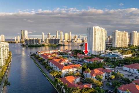 Condo in Aventura, Florida, 2 bedrooms  № 1861288 - photo 1