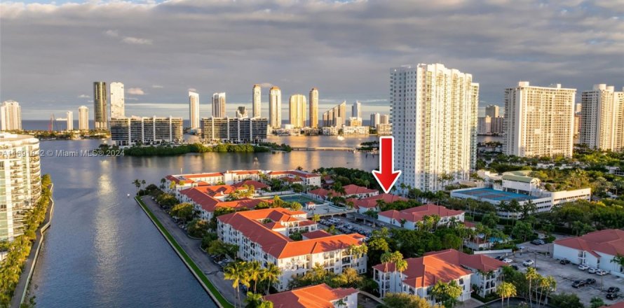 Condo in Aventura, Florida, 2 bedrooms № 1861288