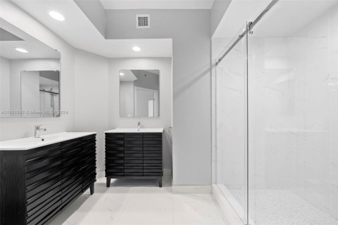Condo in Aventura, Florida, 2 bedrooms  № 1861288 - photo 18