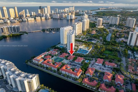 Condo in Aventura, Florida, 2 bedrooms  № 1861288 - photo 28