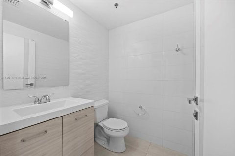 Condo in Aventura, Florida, 2 bedrooms  № 1861288 - photo 23