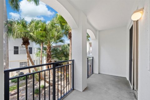 Condo in Aventura, Florida, 2 bedrooms  № 1861288 - photo 12