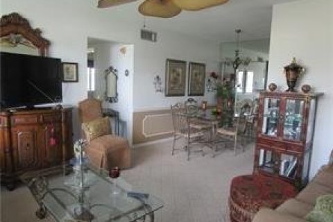 Condominio en alquiler en Fort Lauderdale, Florida, 2 dormitorios, 88.26 m2 № 1119974 - foto 1