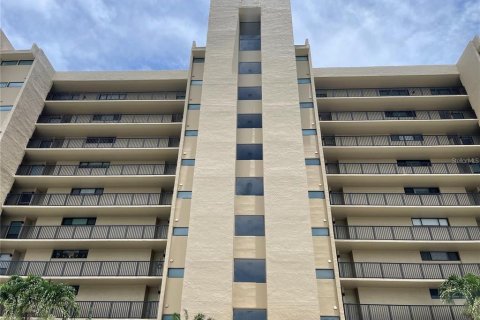 Copropriété à vendre à Clearwater, Floride: 2 chambres, 97.55 m2 № 2383895 - photo 2