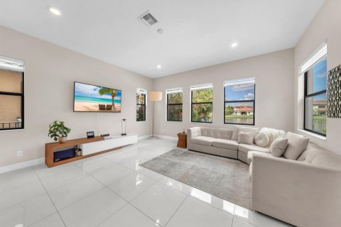 Villa ou maison à vendre à Parkland, Floride: 5 chambres, 426.79 m2 № 2392430 - photo 20