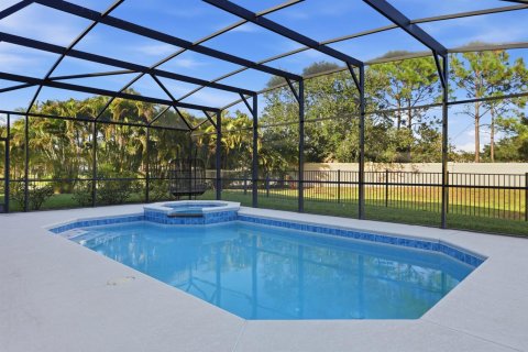 Casa en venta en Port St. Lucie, Florida, 4 dormitorios, 276.85 m2 № 2077874 - foto 9