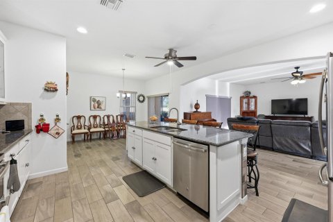 Casa en venta en Port St. Lucie, Florida, 4 dormitorios, 276.85 m2 № 2077874 - foto 29