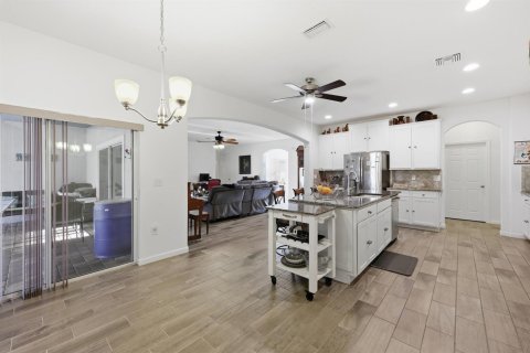 Casa en venta en Port St. Lucie, Florida, 4 dormitorios, 276.85 m2 № 2077874 - foto 28