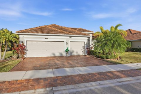 Casa en venta en Port St. Lucie, Florida, 4 dormitorios, 276.85 m2 № 2077874 - foto 4