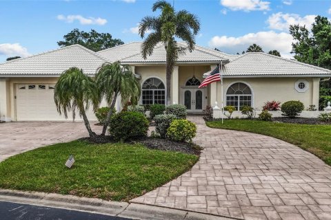 House in Venice, Florida 3 bedrooms, 284.47 sq.m. № 2092067