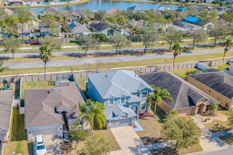 House in Ruskin, Florida 6 bedrooms, 283.72 sq.m. № 1558093 - photo 2