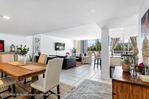 Купить кондоминиум в Палм-Бич, Флорида 3 комнаты, 130.06м2, № 2306548 - фото 2