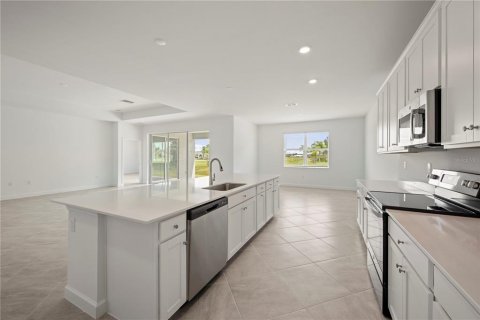 House in Punta Gorda, Florida 3 bedrooms, 227.05 sq.m. № 1812454 - photo 24